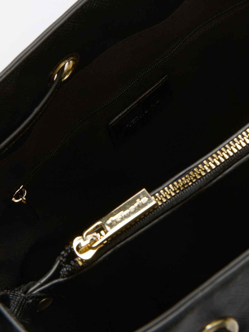 Женская сумка через плечо TAMARIS Anja Артикул 4370609, черный - Maison david фото 7