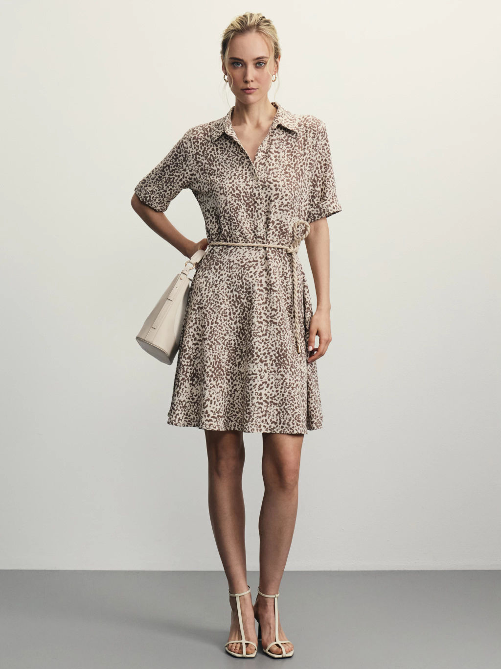 Платье мини с поясом / Zarina  фото 2