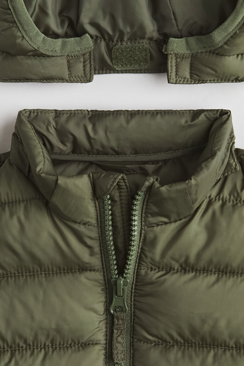 Chaqueta acolchada con capucha