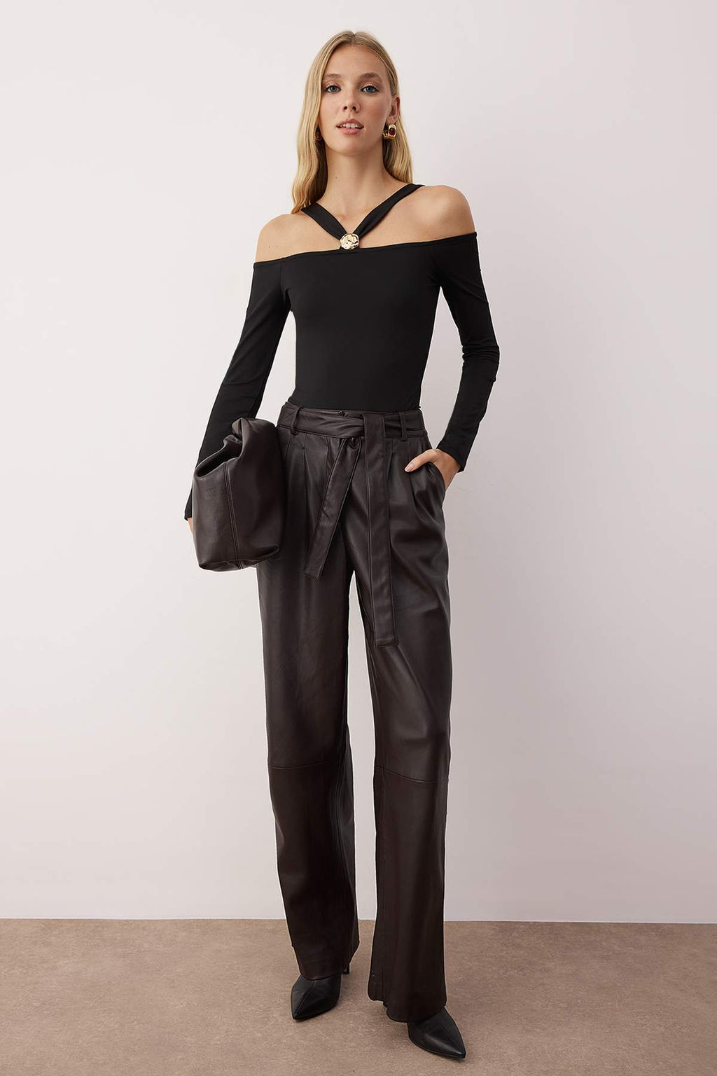 Siyah Aksesuar Detayl? C?tc?tl? Esnek Orme Body TWOAW26BD00003