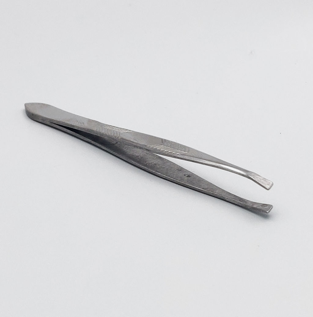 Zinger Пинцет для бровей скошенный / Standard 86012 S, 88 мм, серебристый глянцевый  фото 2