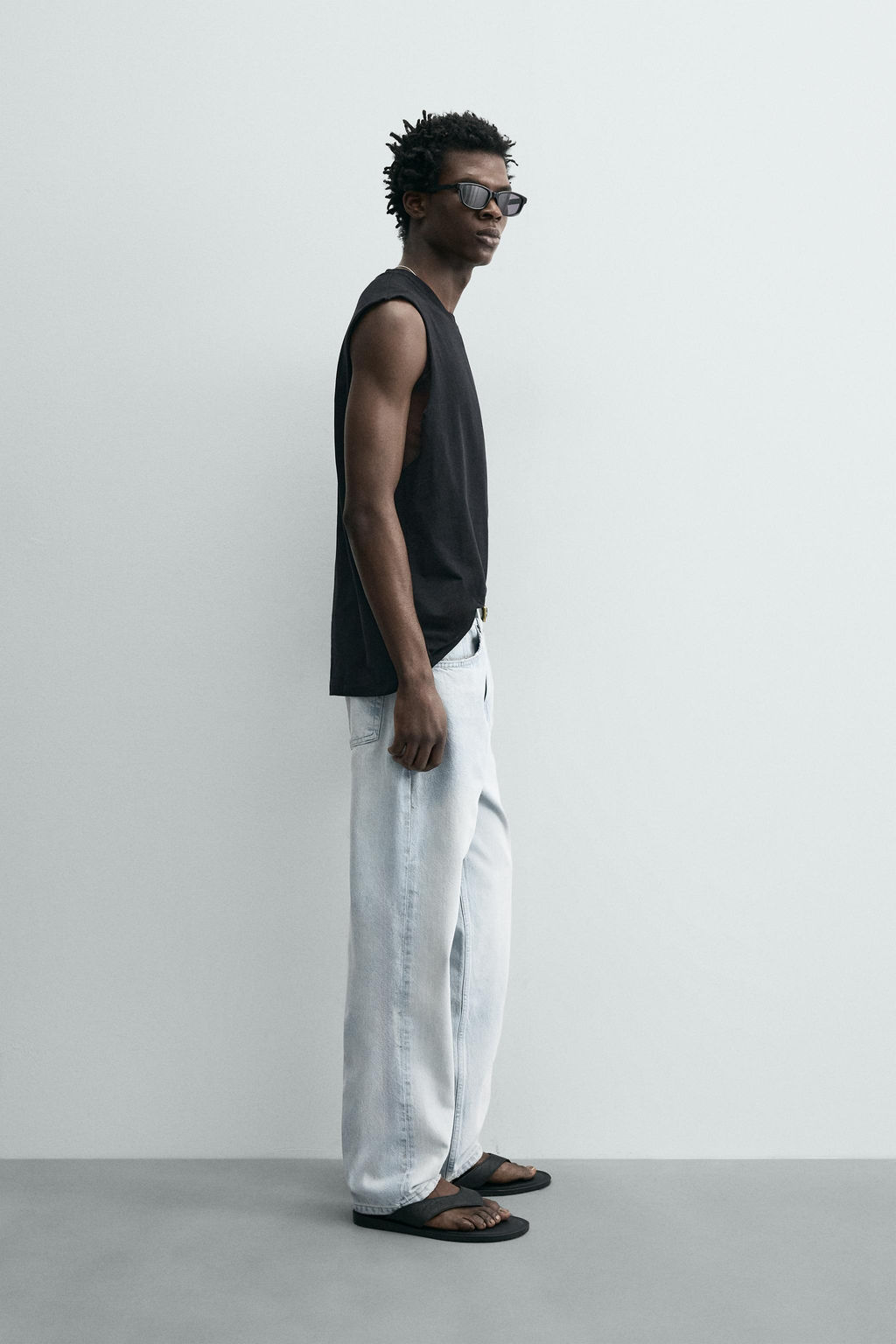 CAMISETA TANK LIGHTWEIGHT RELAXED FIT / Negro - Zara фото 4