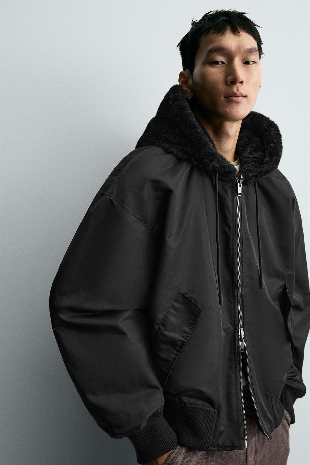 REVERSIBLE FAUX FUR BOMBER JACKET - Zara фото 5