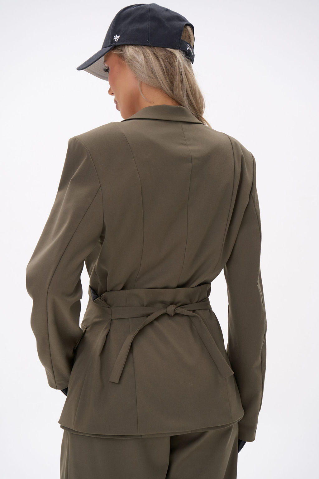 Костюм  тройка Мэдди (хаки)