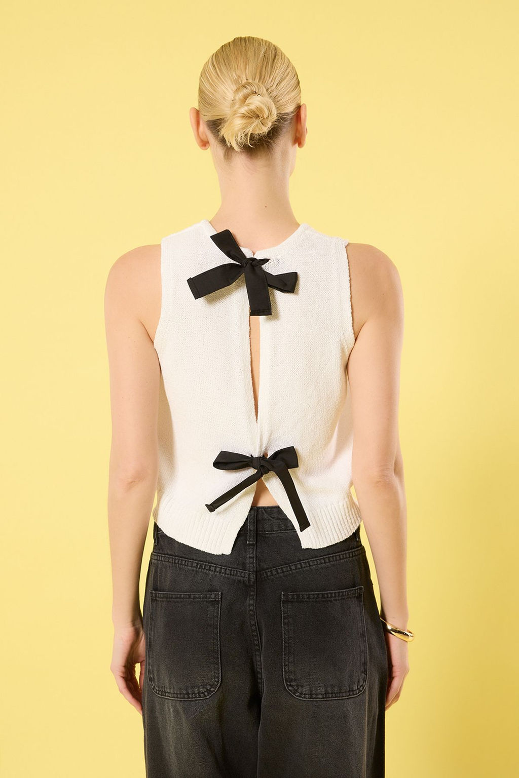 Ekru S?rt Dekolteli Pencere/Cut Out Detayl? Kurdeleli Ince Bluz TWOSS25BZ00330 - Trendyolmilla фото 4