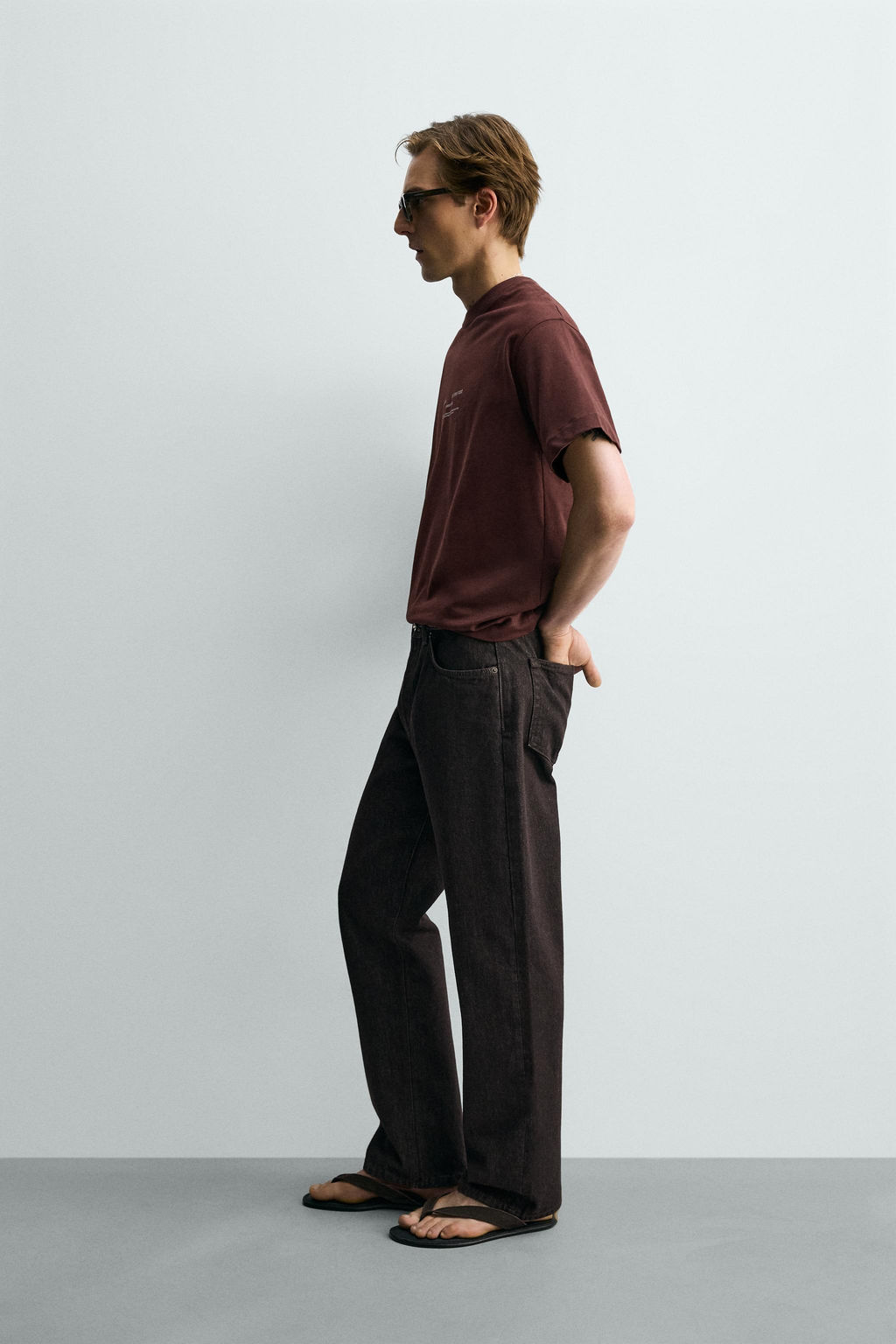 CAMISETA RELAXED FIT GR?FICO CUADRO / Burgundy
