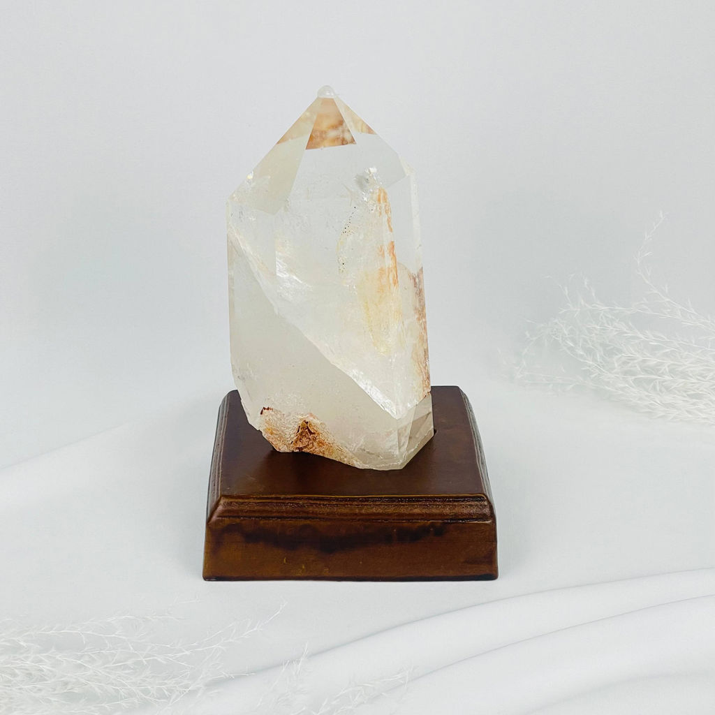 Кристалл из Горного Хрусталя на подставке