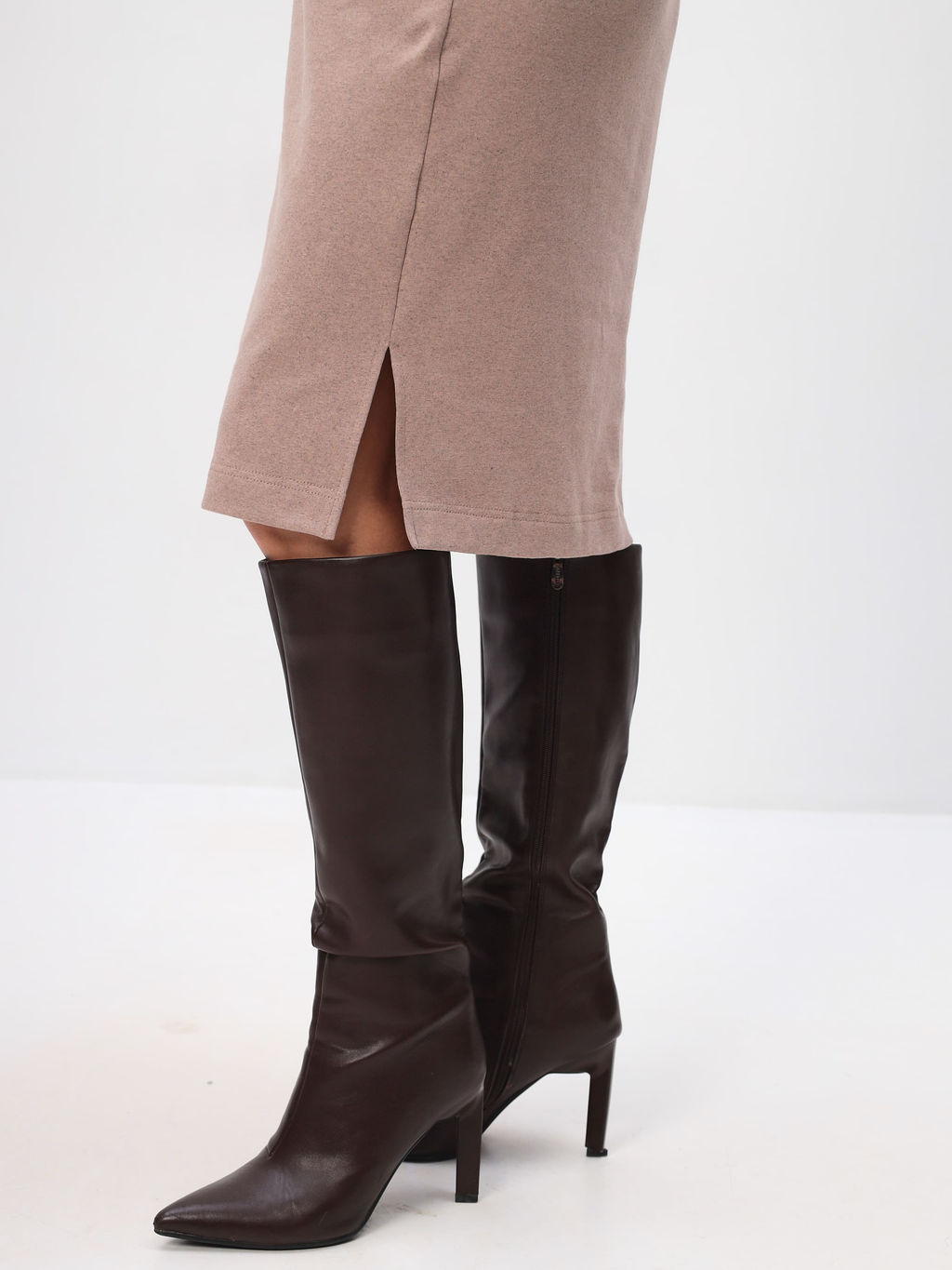 Платье трикотажное T-lab TL-DK-0004RM-бежевый м.  фото 3