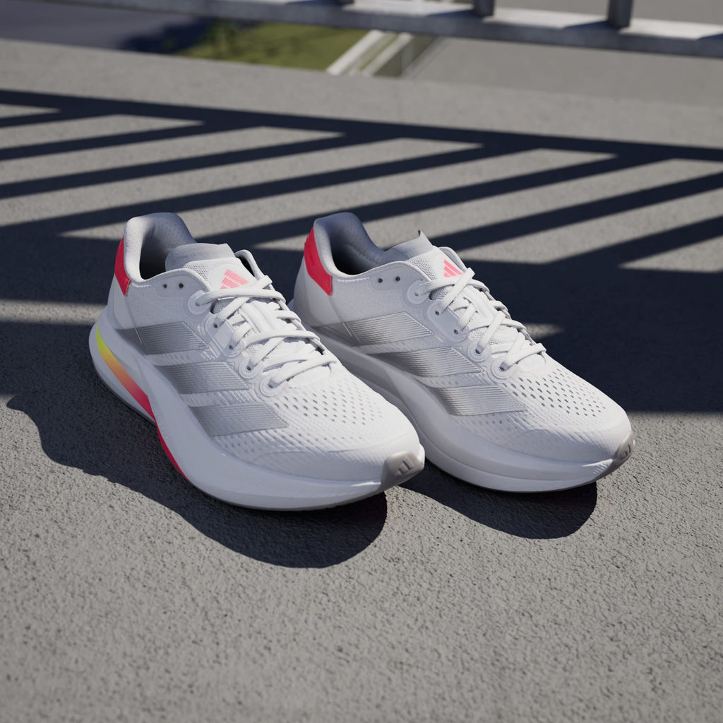 Кроссовки женские