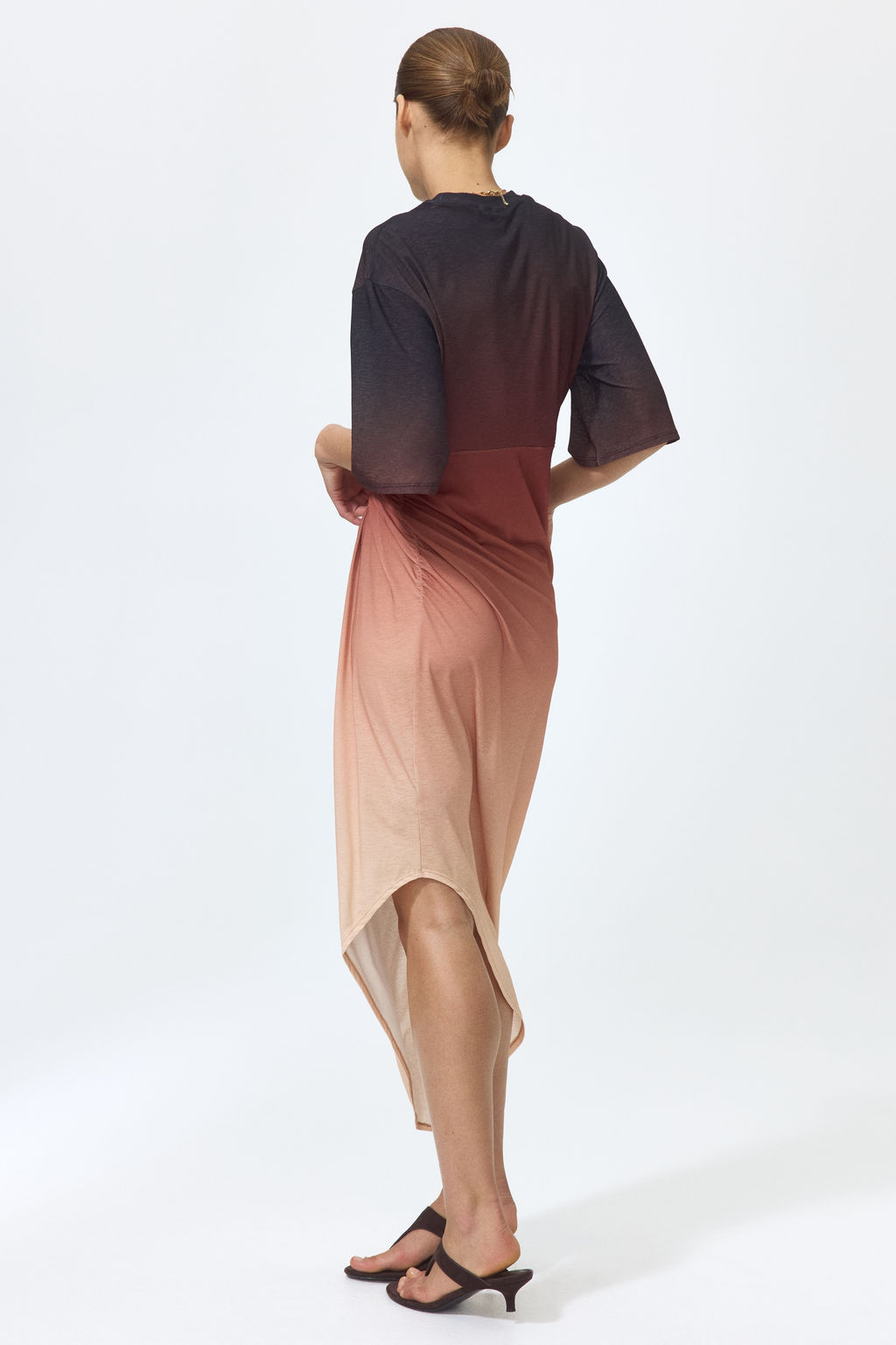 Vestido camiseta con nudo decorativo - H&m фото 6