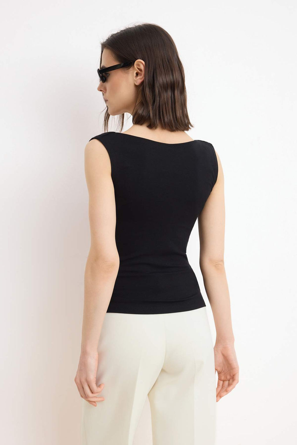 Siyah Fitted/Vucuda Oturan Degaje Yaka Kolsuz Yumusak Orme Bluz TWOSS26BZ00464 - Trendyolmilla фото 4