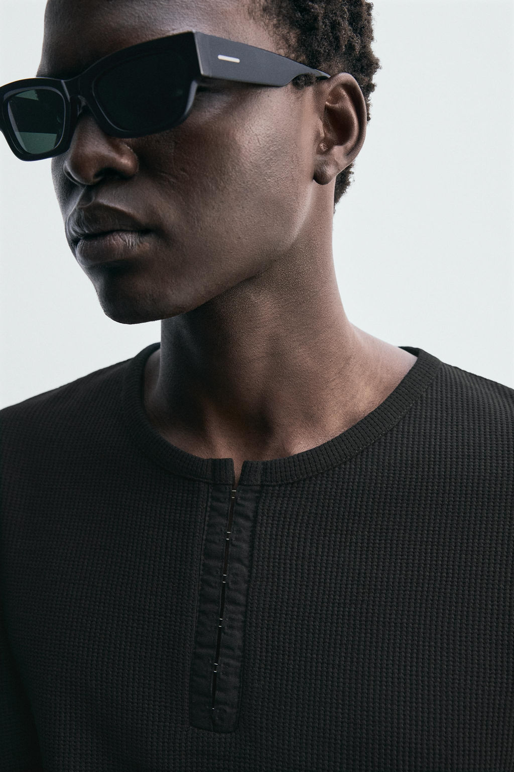 RIBBED HENLEY NECK T-SHIRT - Zara фото 7