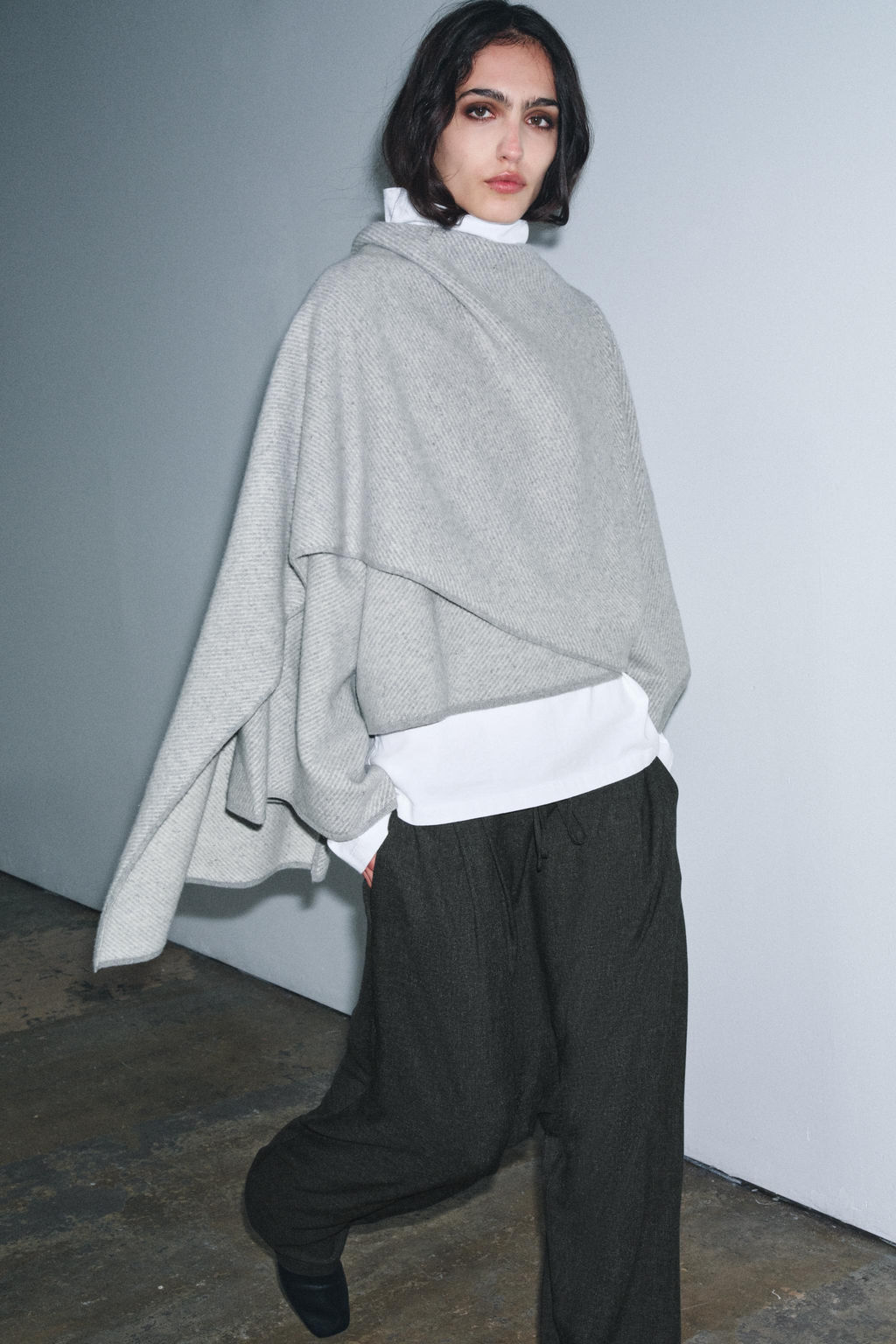 100% WOOL COAT WITH SCARF - Zara фото 4
