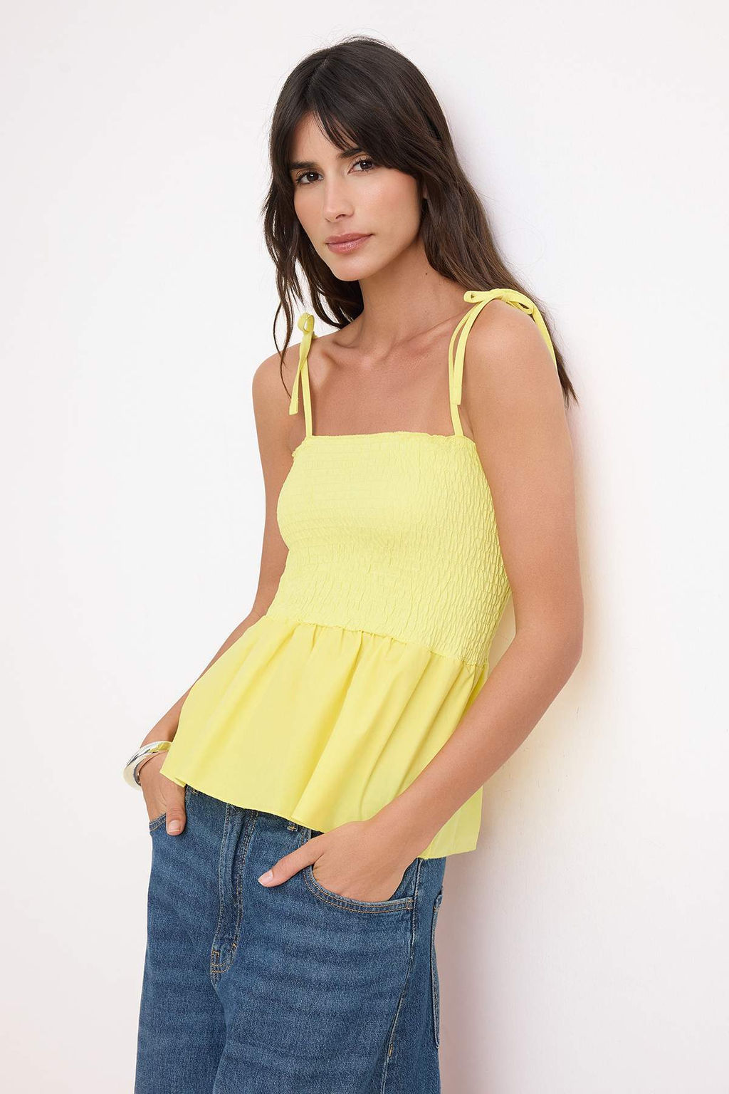 Sar? Pamuklu Poplin Fitted Detayl? Ask?l? Gipeli Esnek Orme Bluz TWOSS24BZ00393