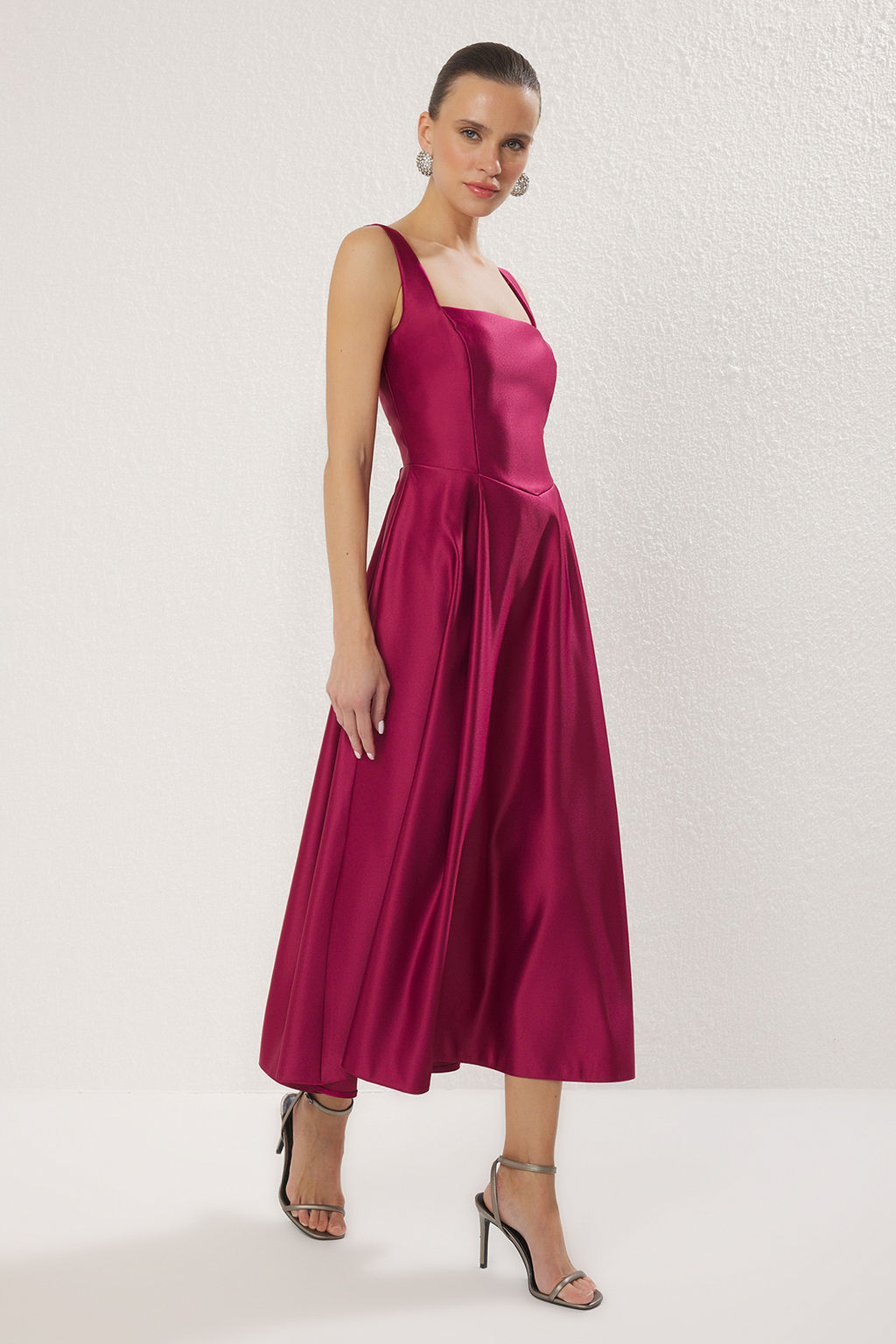 TRENDYOLMILLA Lacivert A-Kesim Saten Dokuma S?k Abiye & Mezuniyet Elbise TPRAW25EL00040 фото 2