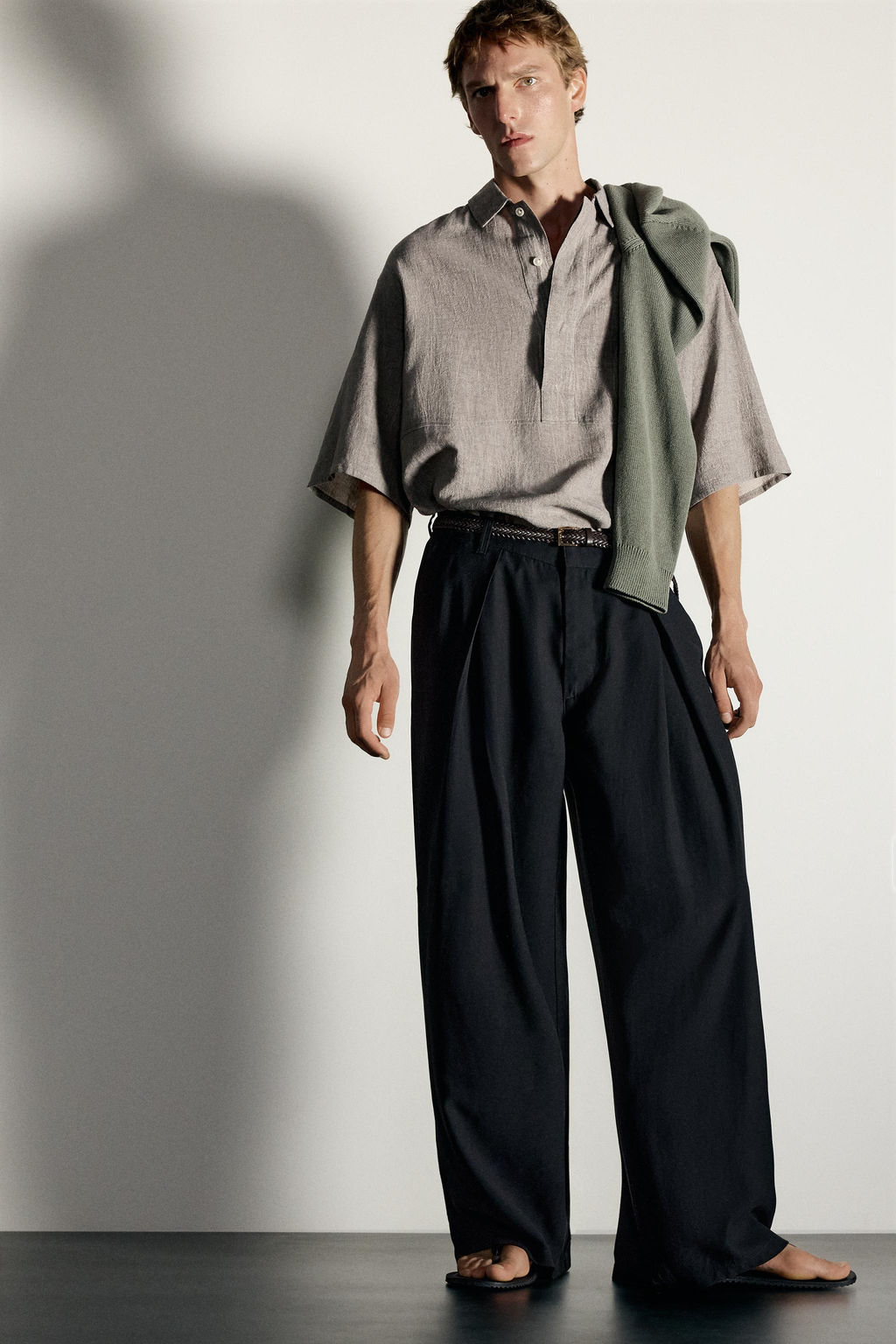 CAMISA POLO RELAXED FIT LINO - ALGOD?N / Gris vigor? - Zara фото 6