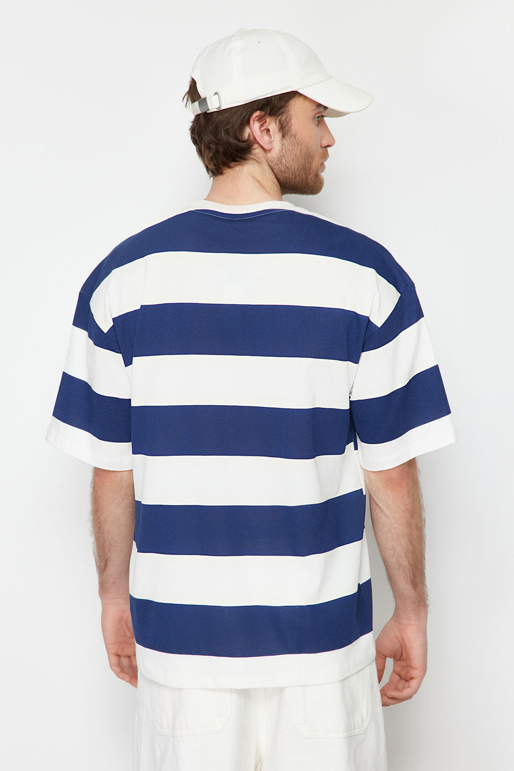 TRENDYOL MAN Lacivert Oversize Yaz? Nak?sl? Cizgili %100 Pamuklu Tok Kumas T-shirt TMNSS24TS00099 - Trendyolmilla фото 2