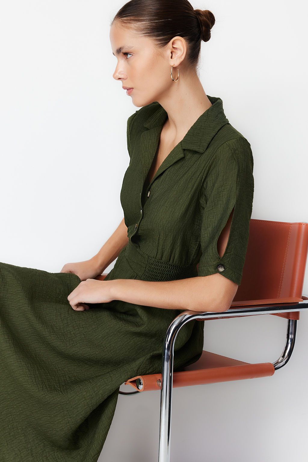 TRENDYOLMILLA Turuncu A Kesim Gomlek Yaka Gipeli Midi Dokuma Elbise TWOSS21EL1023  фото 16