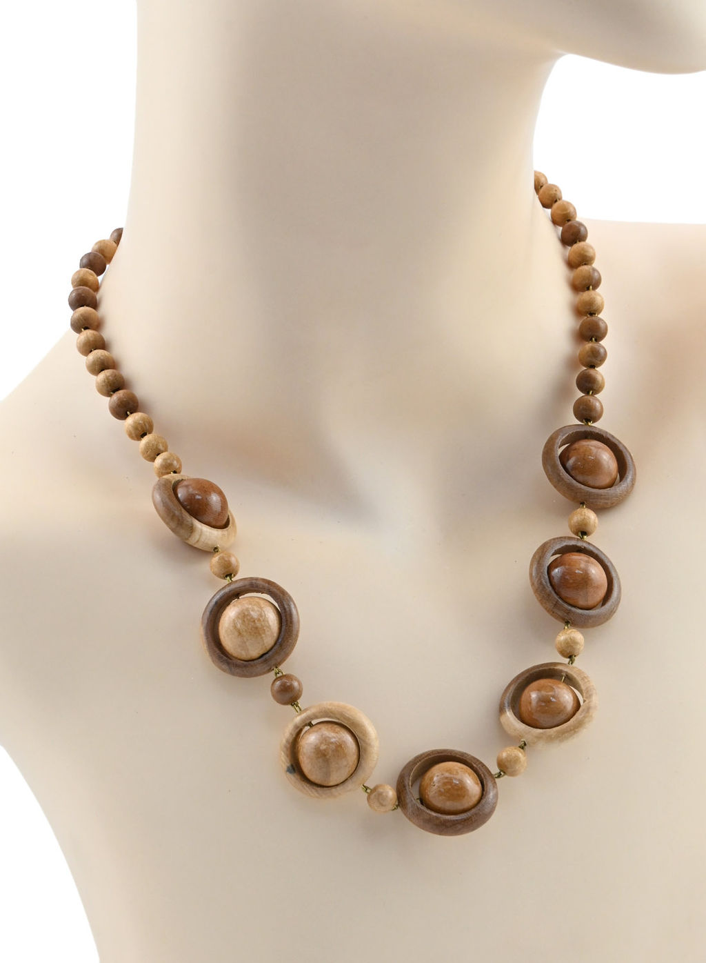 Бусы из дерева Сатурн, 47см