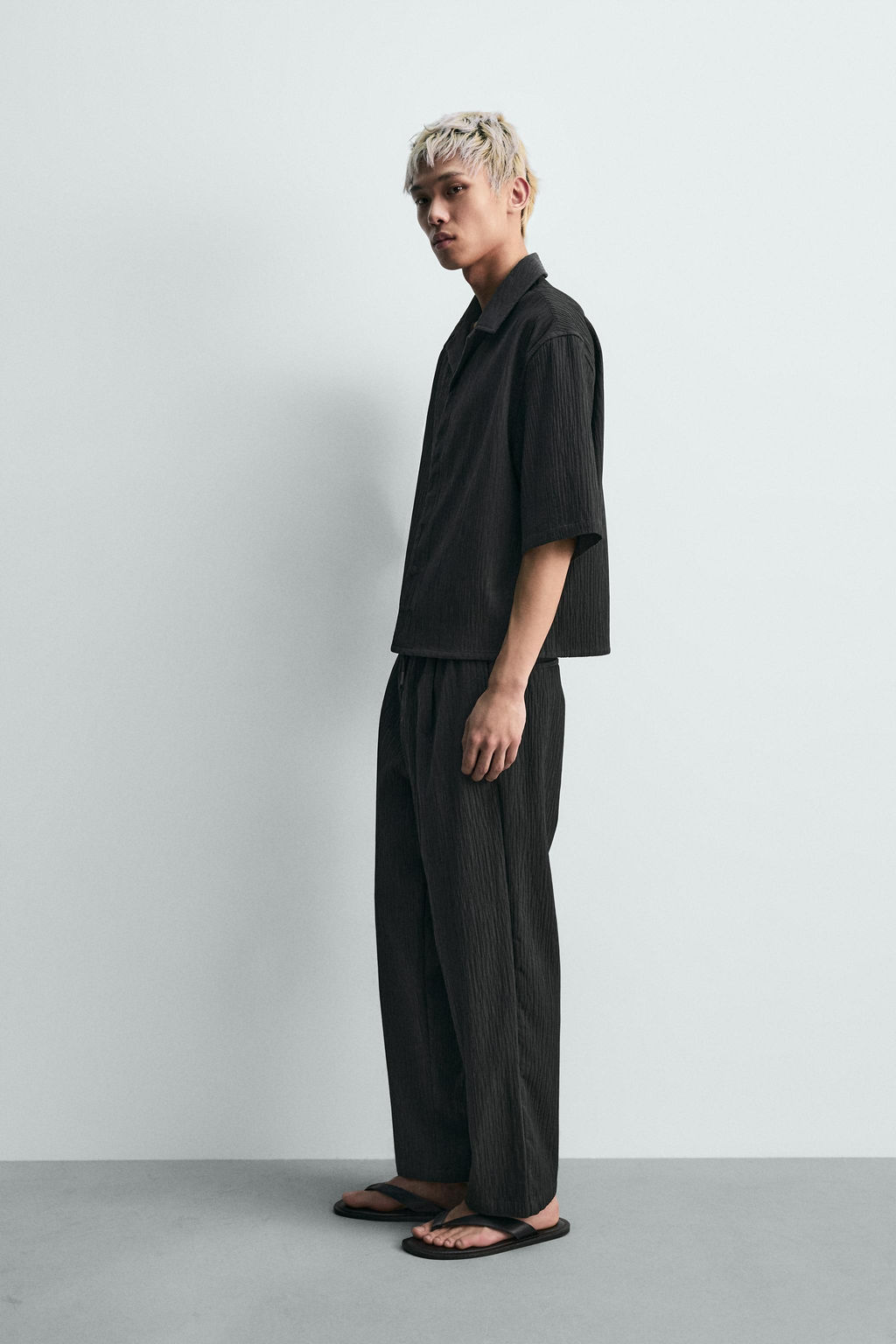 PANTAL?N RELAXED FIT RELIEVE / Gris vigor? - Zara фото 4