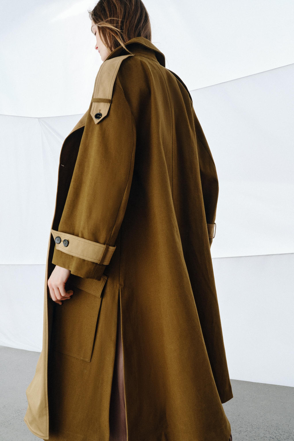 ZW COLLECTION LONG CONTRAST TRENCH COAT - Zara фото 17