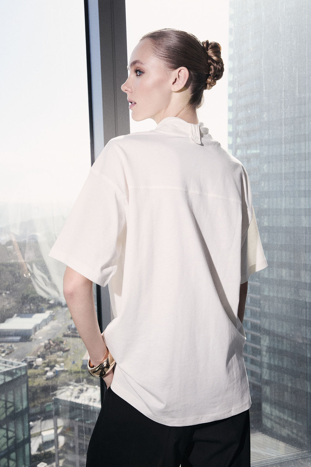 Limited Edition Ekru Oversize Dusuk Kol K?sa Kollu Uzun Tok %100 Pamuk Orme T-Shirt TWOSS26TS00029