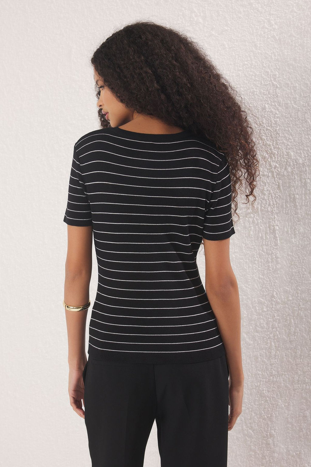 Trendyolmilla Lacivert Bisiklet Yaka Triko Ince Bluz TWOSS25BZ00300  фото 4