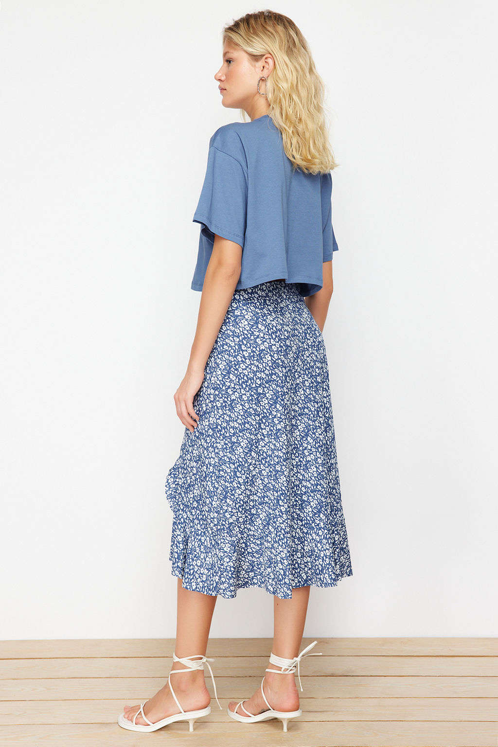 TRENDYOLMILLA K?rm?z? Bask?l? Buzgu Detayl? ve Volanl? Yuksek Bel Esnek Etek TWOSS21ET0029 фото 47