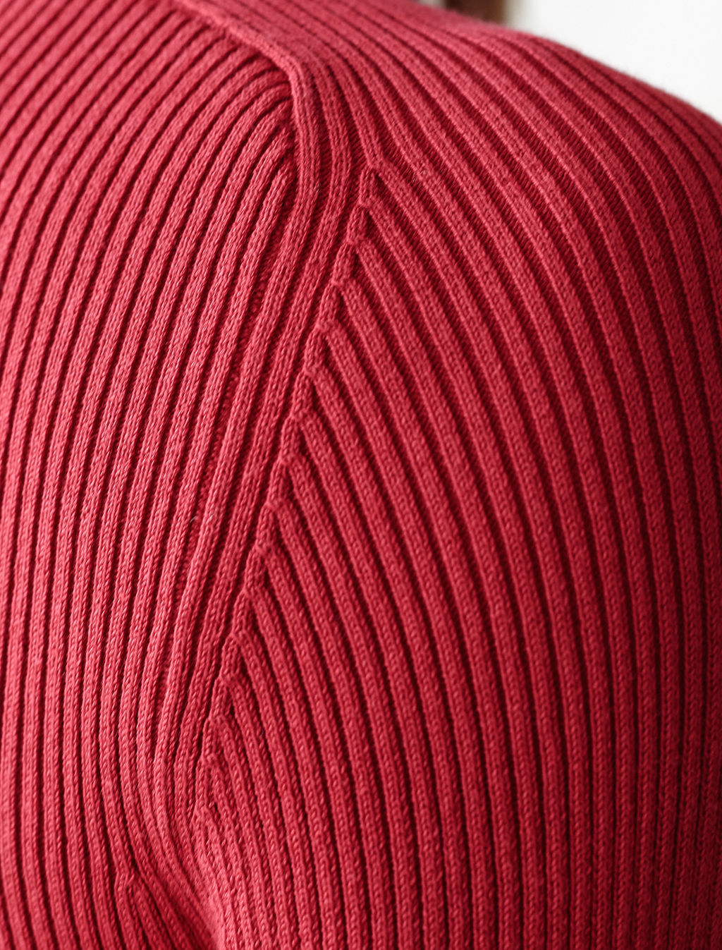 Водолазка тонкой вязки в рубчик из хлопка с нейлоном - Vilatte фото 4