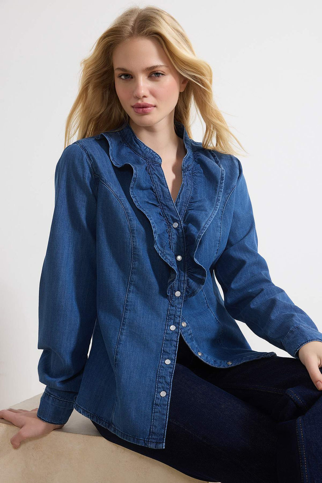 Mavi Bebe Yaka 100% Pamuk Denim Gomlek TWOSS26GO00027 - Trendyolmilla фото 4