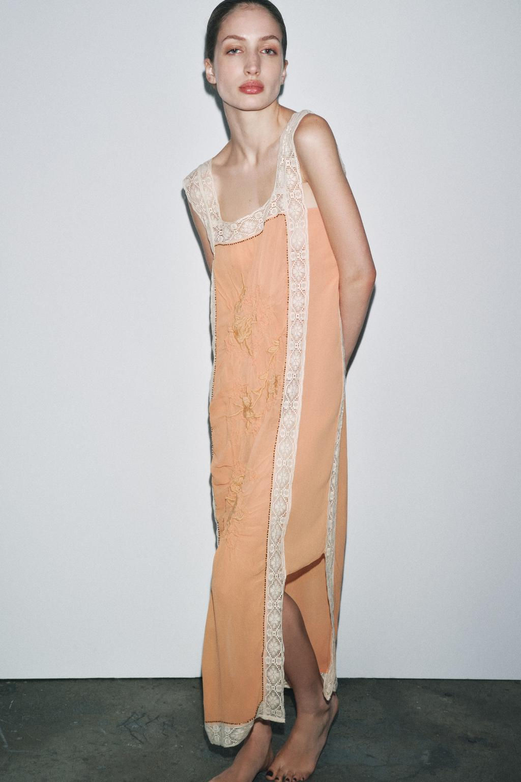 TEXTURED EMBROIDERED LACE DRESS - Zara фото 2