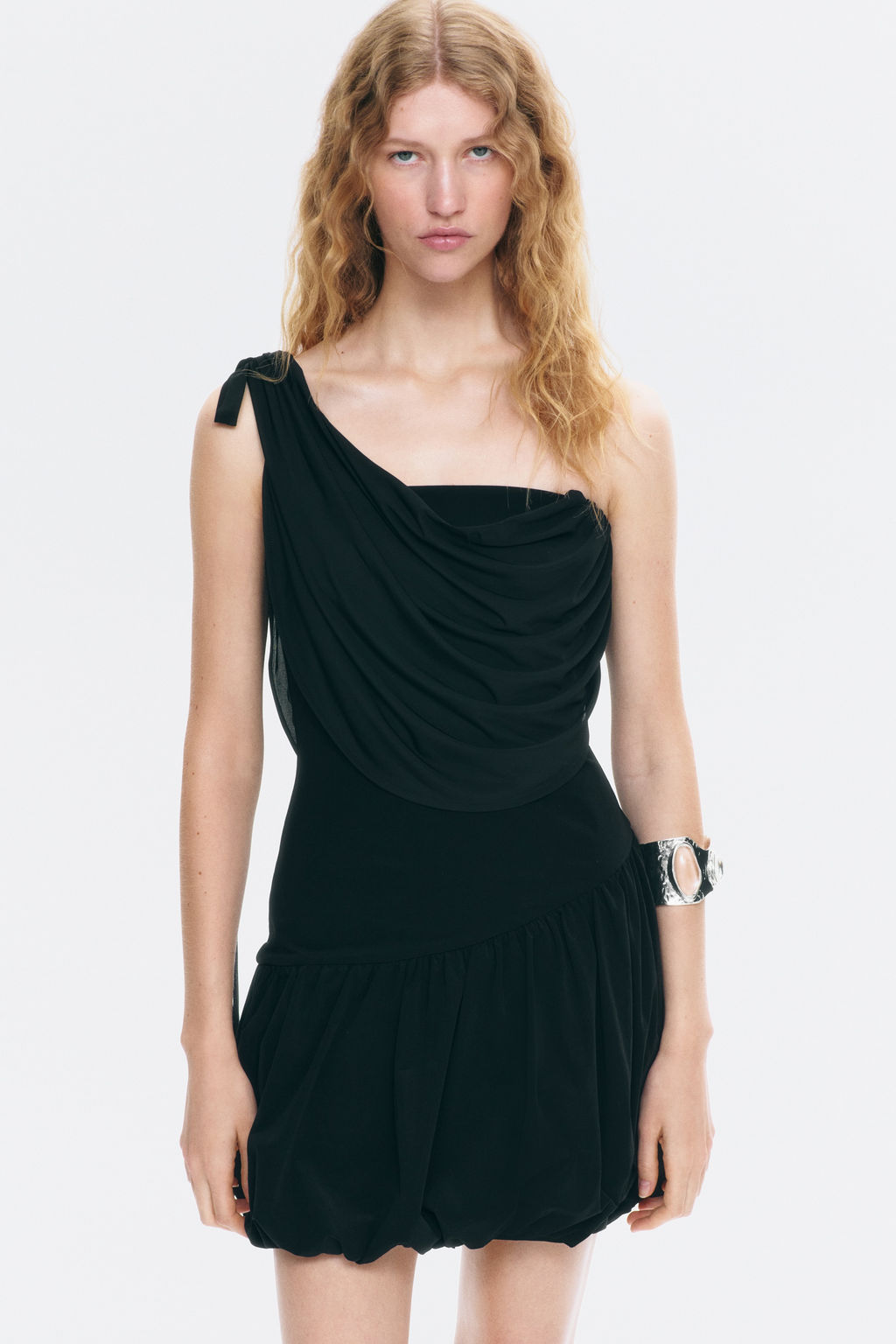 Vestido drapeado de un hombro - H&m фото 2