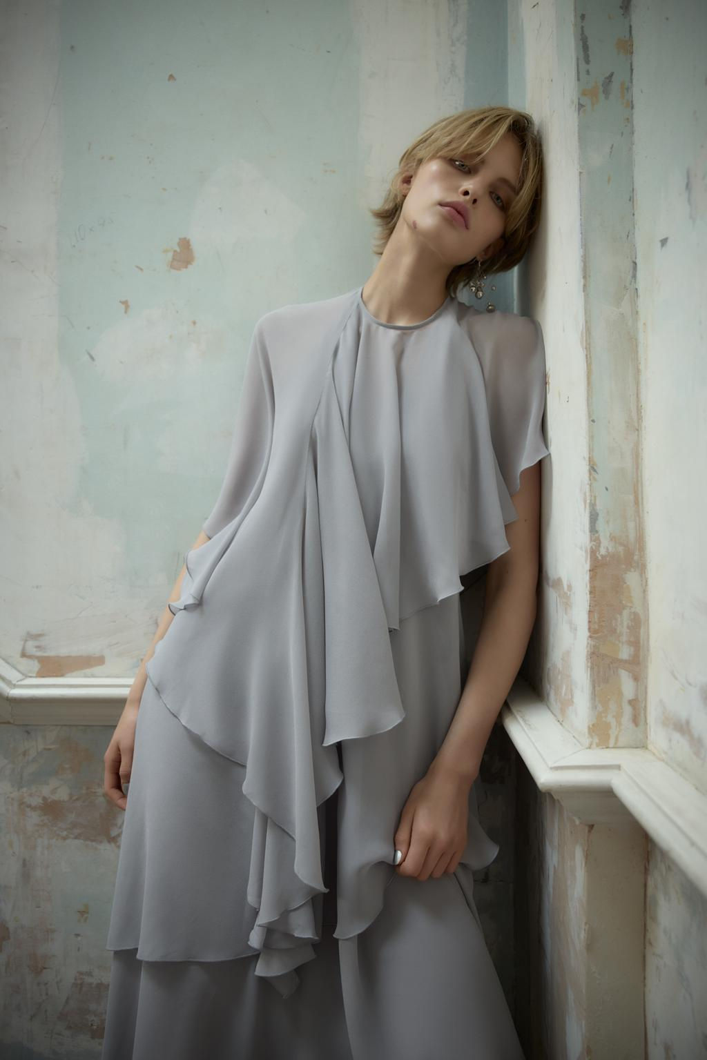 HALTER DRESS WITH OVERLAY - Zara фото 3