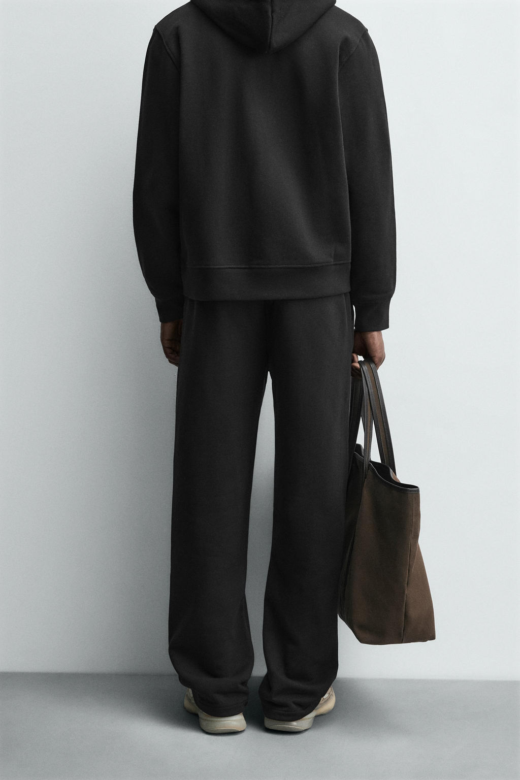 REGULAR FIT JOGGER TROUSERS - Zara фото 3