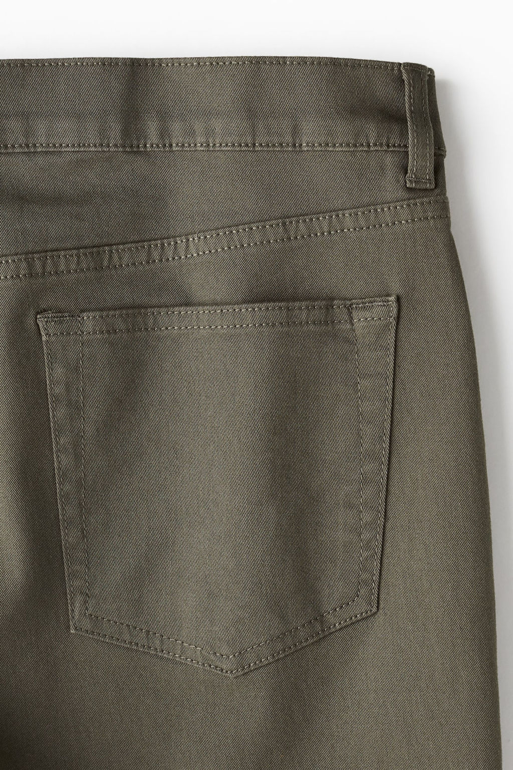 Pantalon corto en sarga de algodon Slim Fit - H&m фото 6