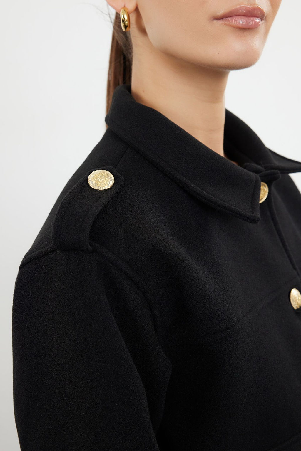 TRENDYOLMILLA Siyah Regular Gold Dugme Detayl? Ince Ceket Mont TWOAW25MO00081  фото 4