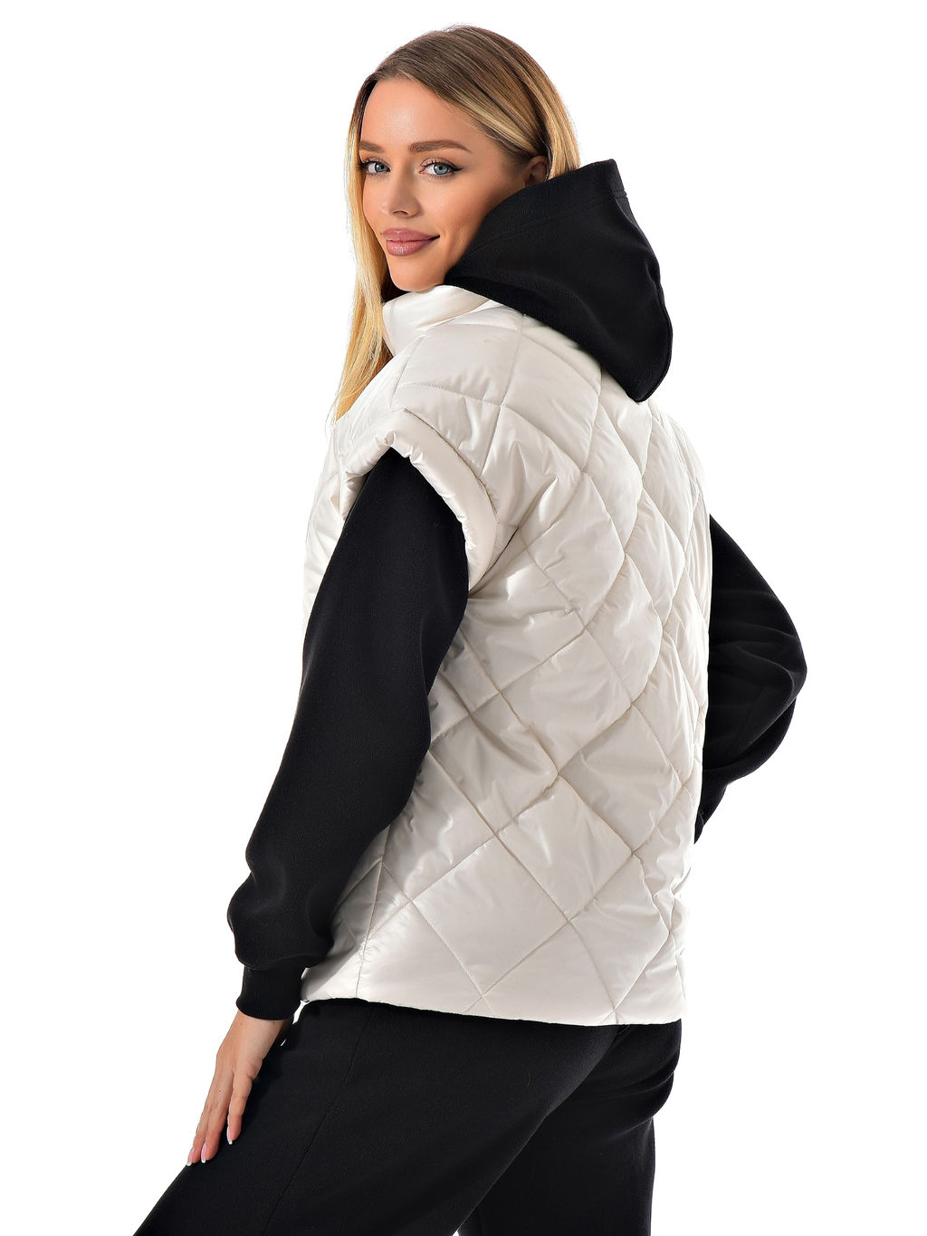 Жилет утепленный стеганый без капюшона