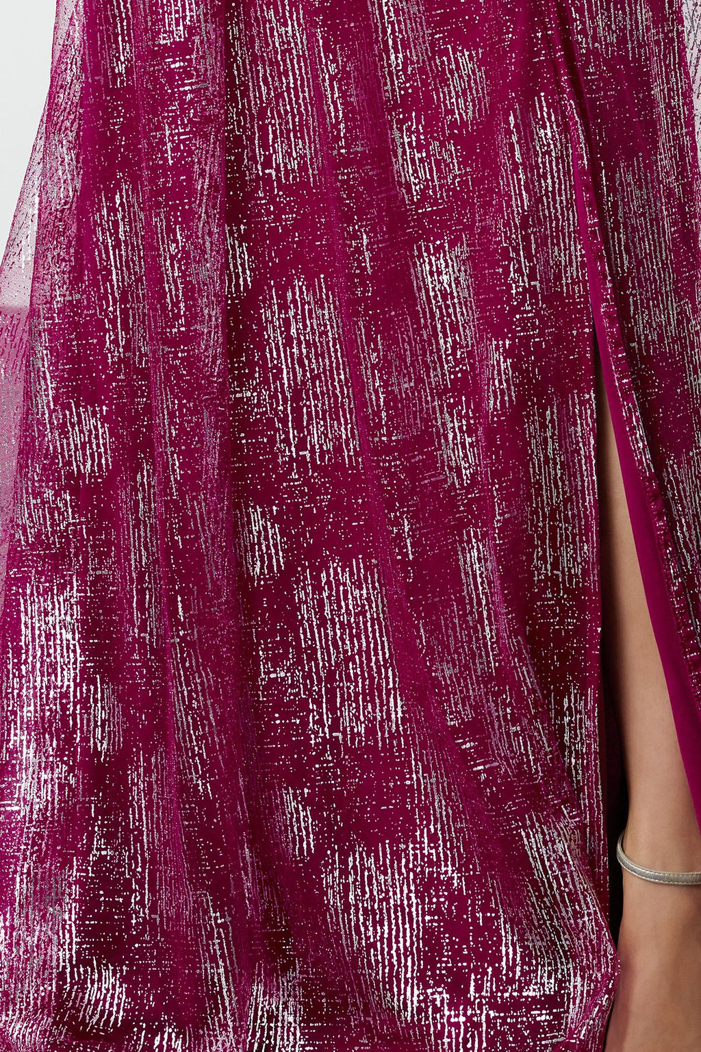 TRENDYOLMILLA Bordo-Cok Renkli A-Kesim Tek Omuz Dokuma Tul Uzun S?k Abiye Elbise TPRSS24AE00249