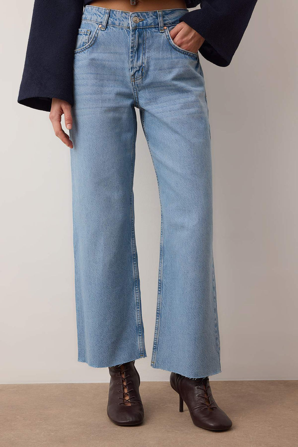 Mavi Normal Bel Paca Kesikli Straight Jeans TWOAW26JE00283 - Trendyolmilla фото 3