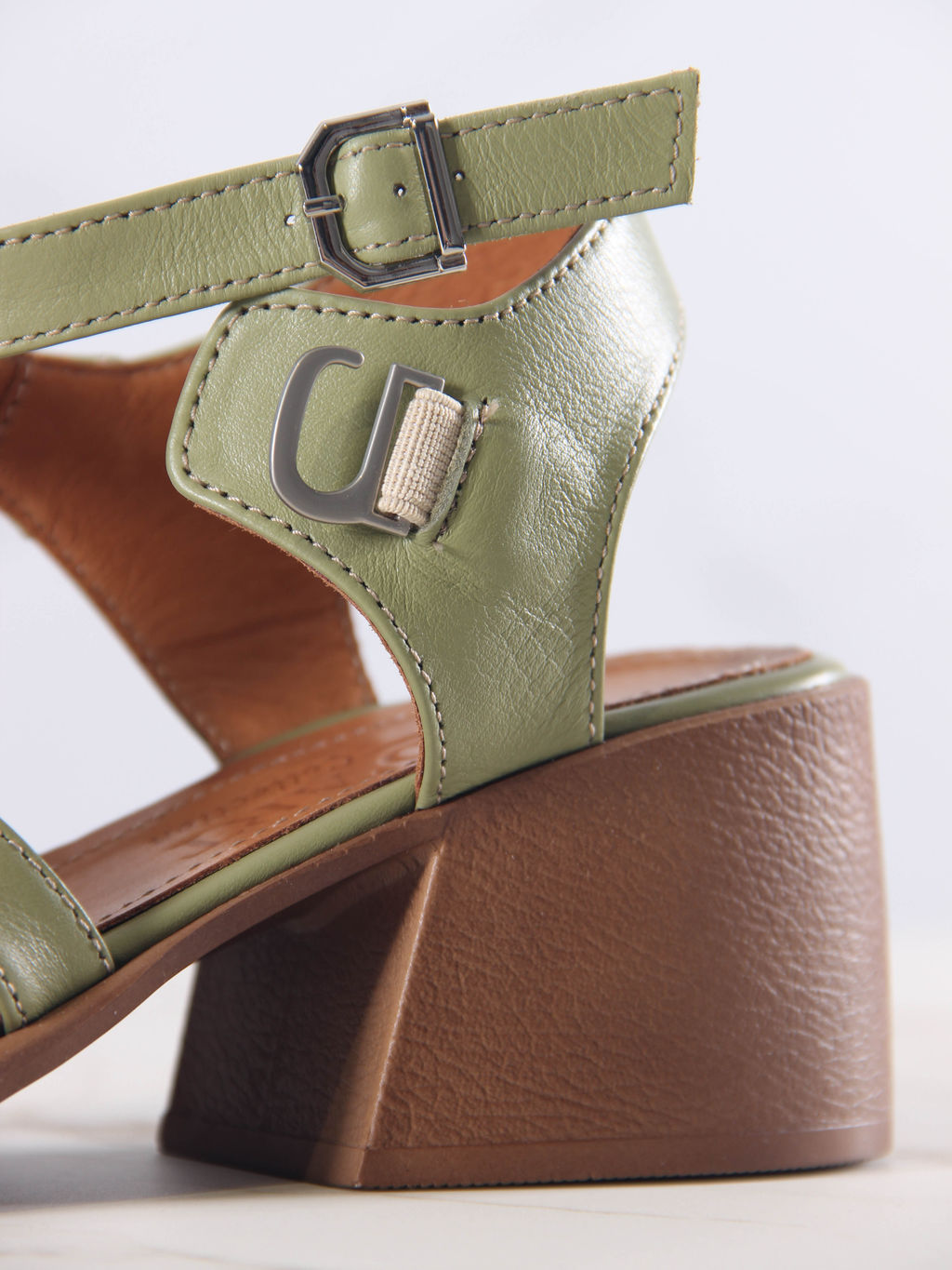 Босоножки 5035.23663bе.Олива+коричневый