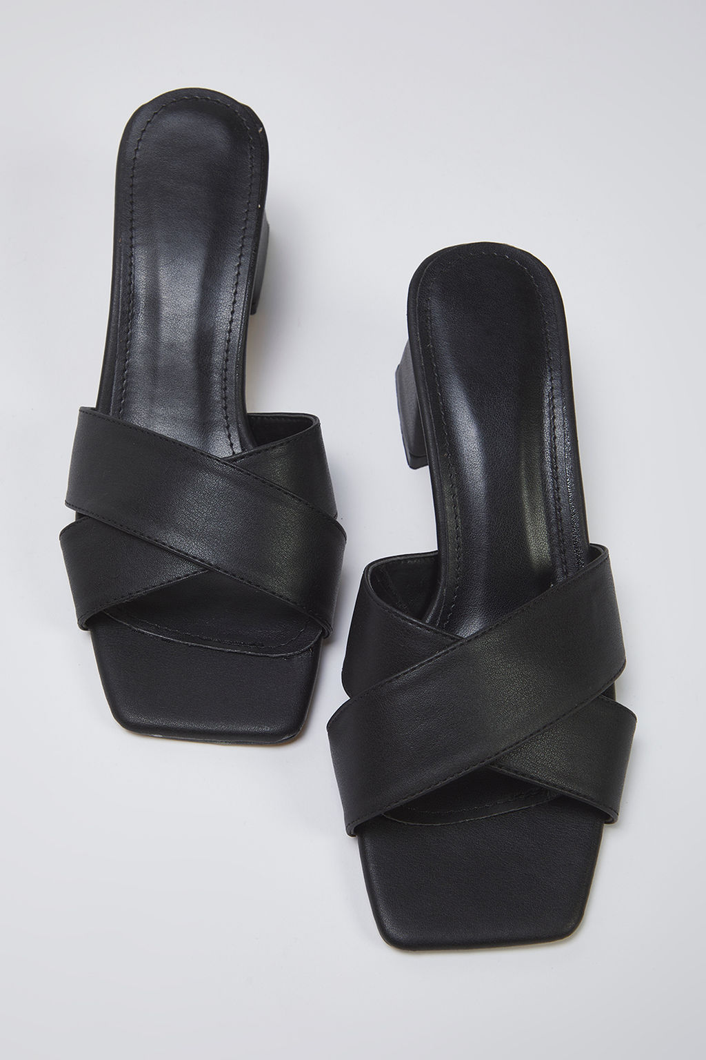 Trendyolmilla Shoes Siyah Capraz Bantl? Kad?n Blok Topuklu Terlik TAKSS25TO00101  фото 2