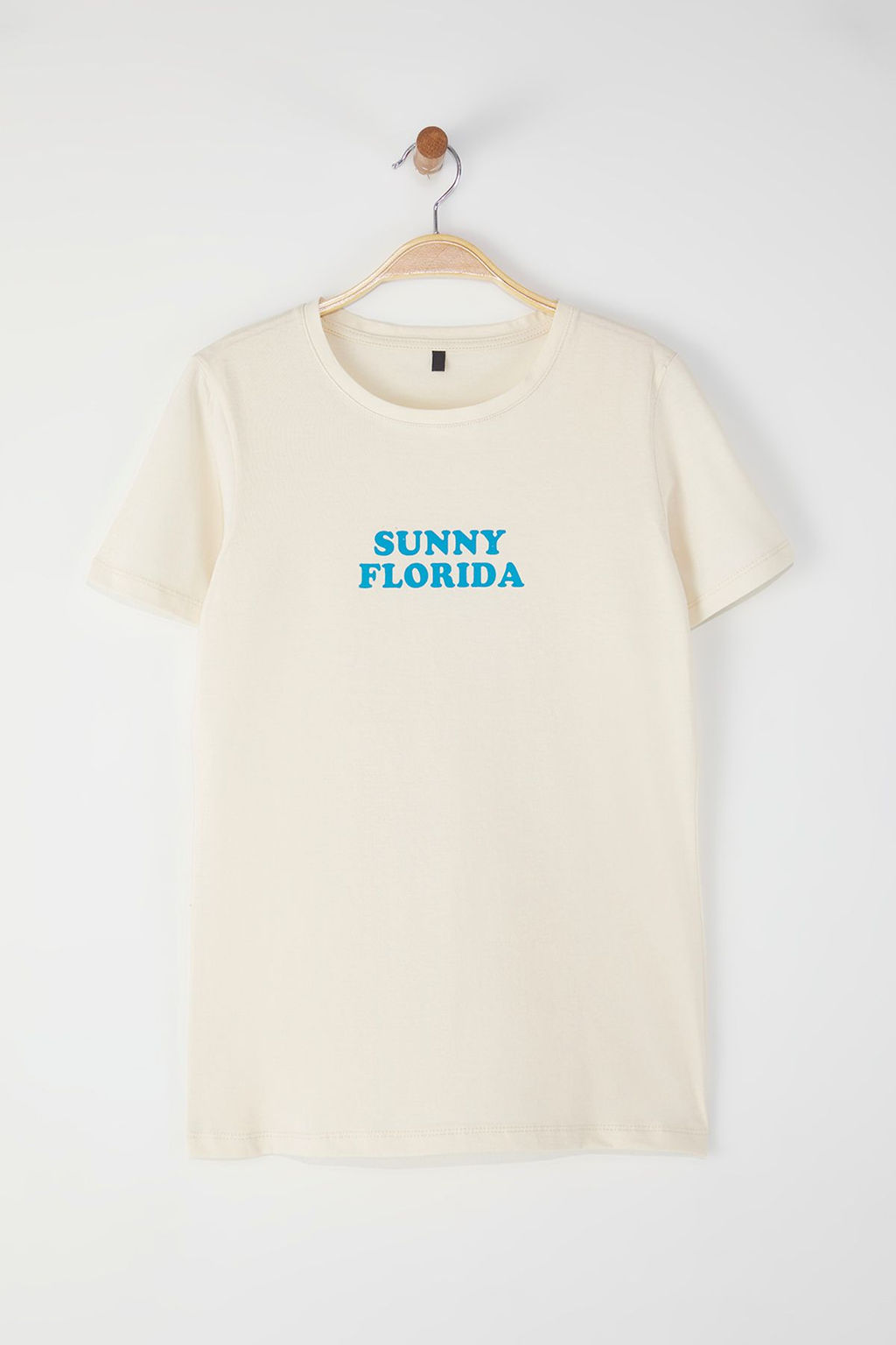 TRENDYOLMILLA Tas Slogan Bask? Detayl? Regular/Normal Kal?p Orme T-Shirt TWOSS25TS00190  фото 5