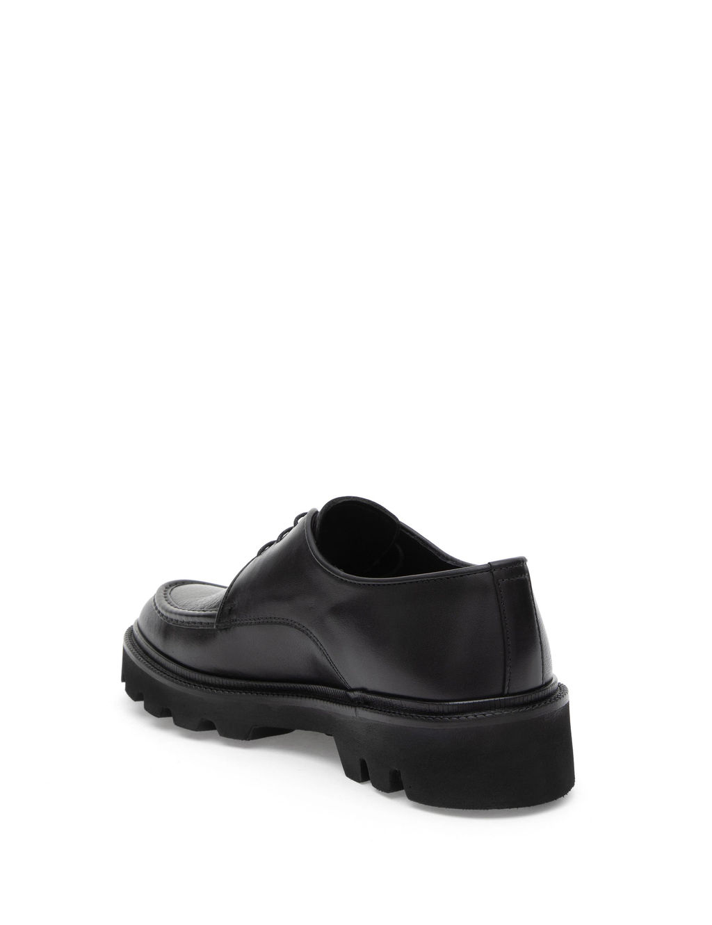 Черные классические туфли