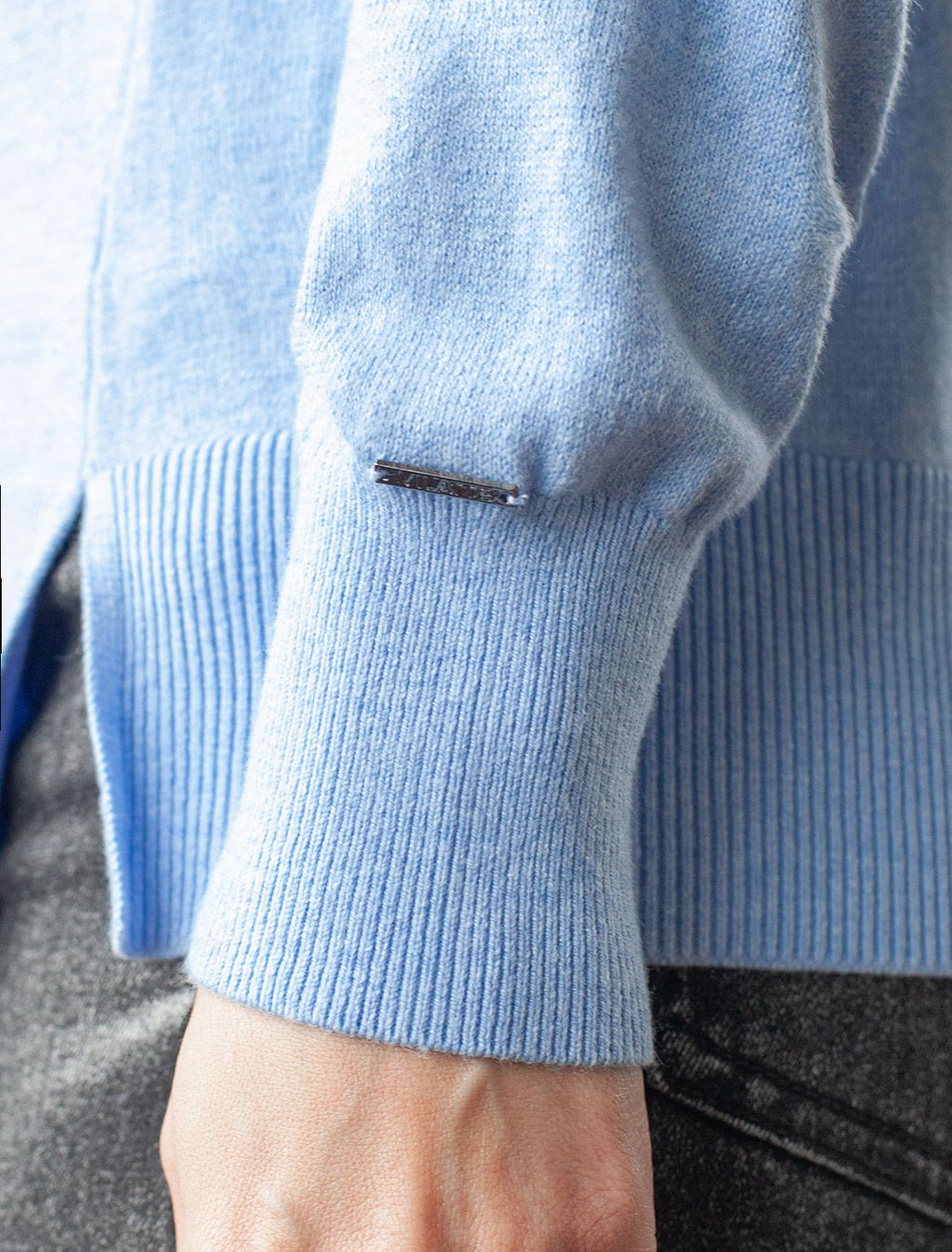 D39.350 Джемпер женский голубой меланж