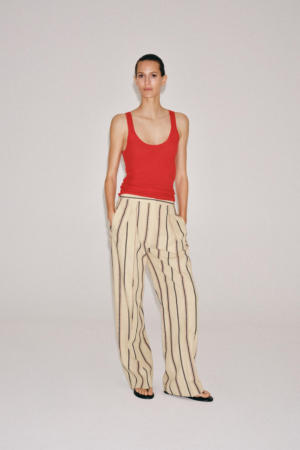 PANTAL?N PLIEGUES RAYAS ZW COLLECTION / Beige - Zara фото 6