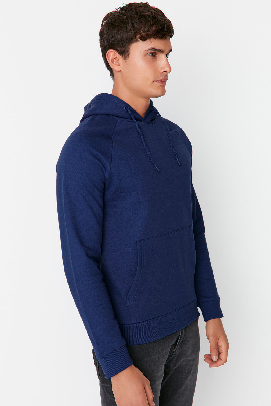 TRENDYOL MAN Gri Regular/Normal Kesim Kapusonlu Ici Polar/S?cak Tutan Sweatshirt TMNAW23SW00194 - Trendyolmilla фото 46