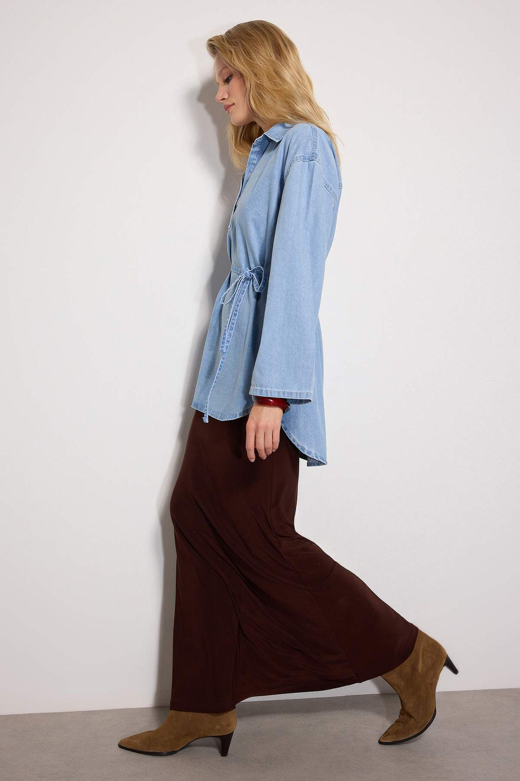 TRENDYOLMILLA Koyu Mavi Oversize Baglamal? Denim Gomlek TWOAW25GO00082  фото 18