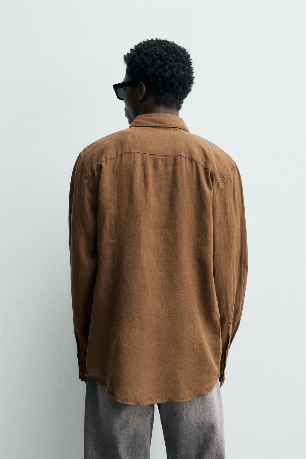 CAMISA REGULAR FIT 100% LINO / Khaki oscuro - Zara фото 3