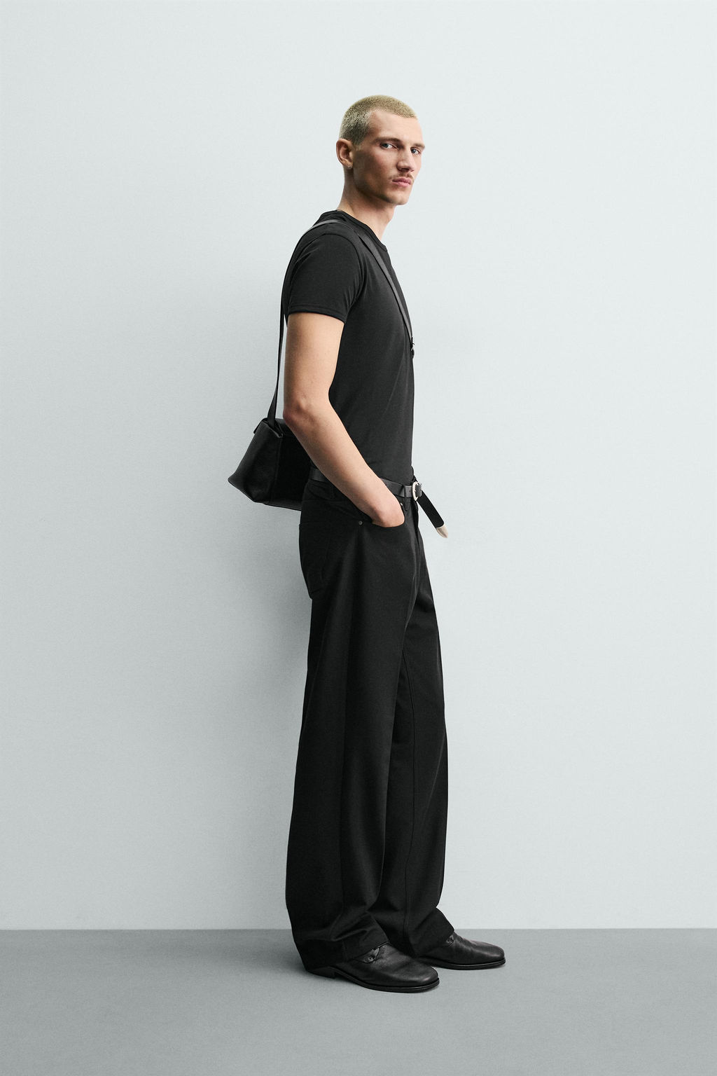PANTAL?N FLARE FIT ESTRUCTURA / Negro - Zara фото 4