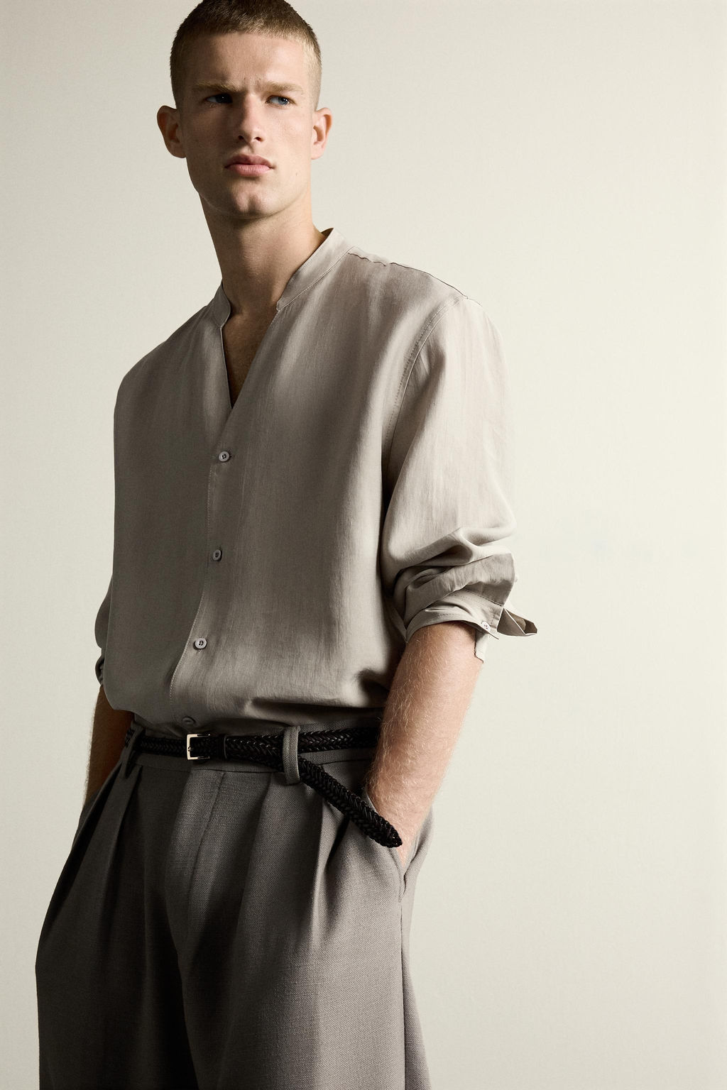 CAMISA FLUIDA RELAXED FIT / Beige